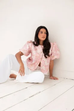 Amber top roze