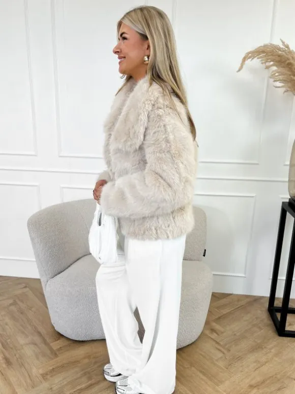 Jolein faux fur jas beige