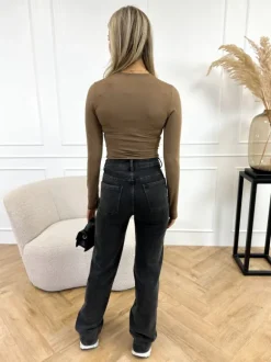 Louna body camel