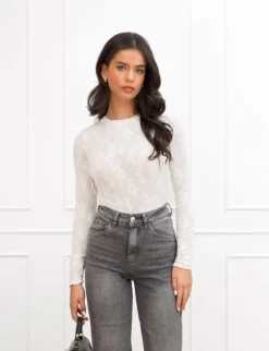 Melina top off white