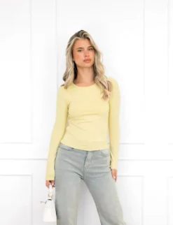 Merle basic top geel