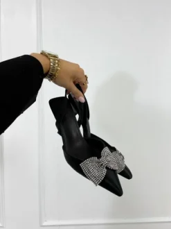 River heels black