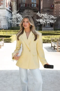 Sharlen blazer butter yellow