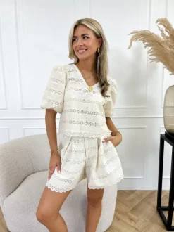Yumi short beige